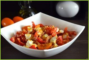 Cалат из перца с фетой и помидорами - фото шаг 5