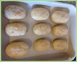 Картофельные зразы с фаршем в духовке - фото шаг 7