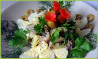 Салат картофельный с сельдью - фото шаг 4