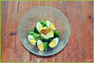 Салат с брокколи и яйцом - фото шаг 7