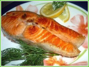 Красная рыба на сковороде - фото шаг 3