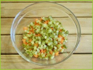 Салат с грибами и морковью - фото шаг 6