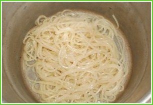 Спагетти с крабовыми палочками - фото шаг 2
