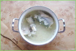 Рыбный суп с капустой - фото шаг 4