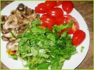Салат с грибами отварными - фото шаг 5