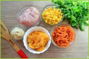 Салат с кукурузой и чипсами - фото шаг 1