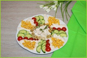 Салат с куриной грудкой и помидорами - фото шаг 10