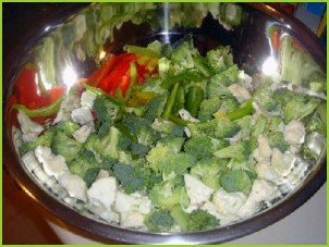 Овощной салат с креветками и лимоном - фото шаг 9
