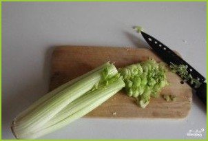 Салат из черешкового сельдерея - фото шаг 2