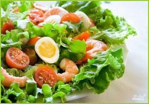 Салат с креветками и яйцом - фото шаг 3