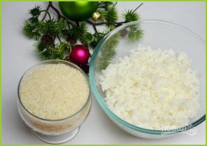 Салат с кукурузой, рисом и копченой скумбрией - фото шаг 2