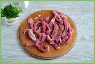 Бефстроганов из свинины в сметанном соусе - фото шаг 3