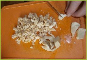 Салат из консервированных кальмаров и шампиньонов - фото шаг 2