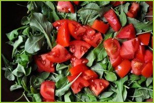 Салат с рукколой и помидорами - фото шаг 2