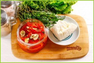 Салат с вялеными помидорами и рукколой - фото шаг 1