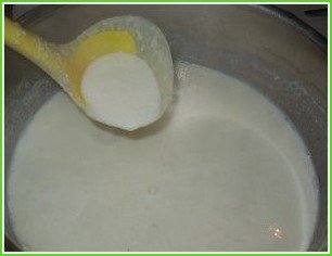 Вкусная манная каша на молоке - фото шаг 5