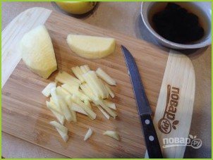 Креветки с рисом, яблоком и черносливом - фото шаг 2