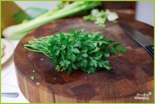 Салат с сельдереем и тунцом - фото шаг 5