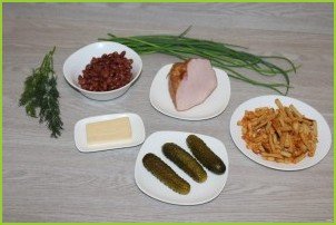 Салат с фасолью, ветчиной и сухариками - фото шаг 1