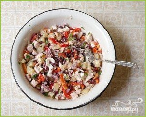 Салат с курицей и фасолью - фото шаг 6
