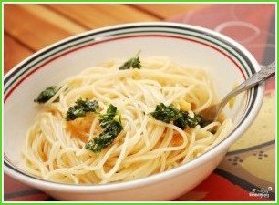 Спагетти с чесноком и маслом - фото шаг 7