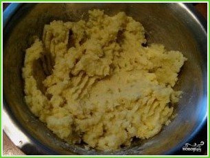 Картофельные котлеты с фаршем в духовке - фото шаг 1