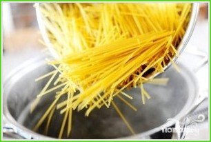 Кассероль из курицы, спагетти и грибов - фото шаг 3