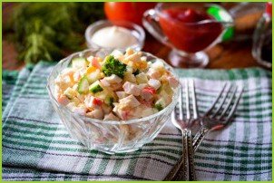 Крабовый салат без майонеза - фото шаг 7