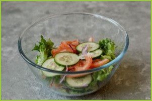 Овощной салат с йогуртом - фото шаг 5