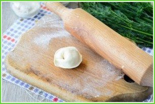 Пельмени с сыром и зеленью - фото шаг 10
