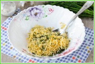 Пельмени с сыром и зеленью - фото шаг 6