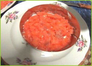 Салат с форелью слабосоленой - фото шаг 7