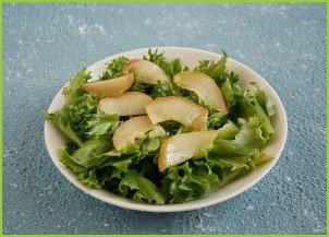 Салат с карамелизированной грушей - фото шаг 7