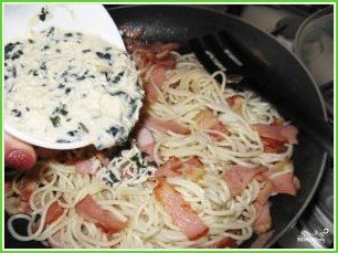 Спагетти карбонара со сливочным соусом - фото шаг 4