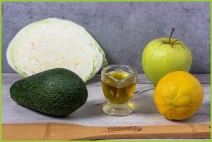 Салат из авокадо и капусты - фото шаг 1