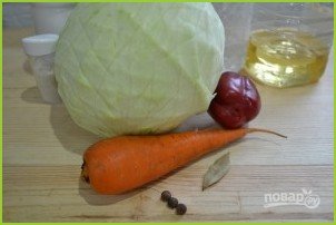 Салат из капусты с горячим маринадом - фото шаг 1