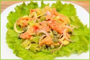 Салат с семгой и овощами - фото шаг 4
