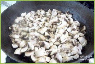 Жареные грибы с баклажанами - фото шаг 4