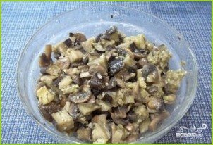 Жареные грибы с баклажанами - фото шаг 7
