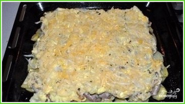 Картошка с шампиньонами и сыром в духовке - фото шаг 4