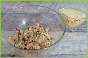 Классический салат с тунцом - фото шаг 2