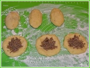 Картофельные рулеты в духовке - фото шаг 3