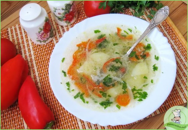 Овощной суп с перцем и зеленым горошком - фото шаг 1