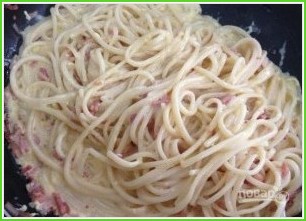 Спагетти под соусом карбонара - фото шаг 6