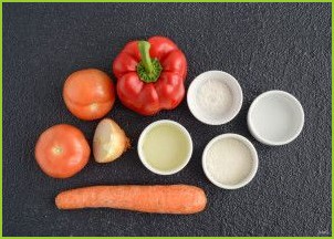 Салат из помидор, перца и моркови - фото шаг 1