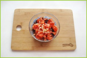 Салат из свеклы и помидоров - фото шаг 5