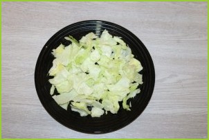 Салат с ананасом и черносливом - фото шаг 6