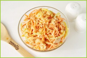 Салат с корейской морковкой и курицей - фото шаг 8