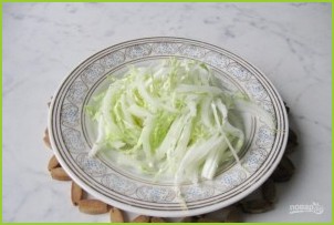 Салат с крабовыми палочками и сухариками - фото шаг 1