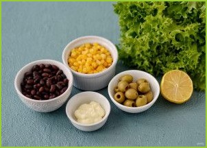Салат с кукурузой и оливками - фото шаг 1